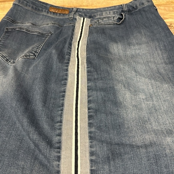 YESTA Denim Skirt - Picture 4 of 6